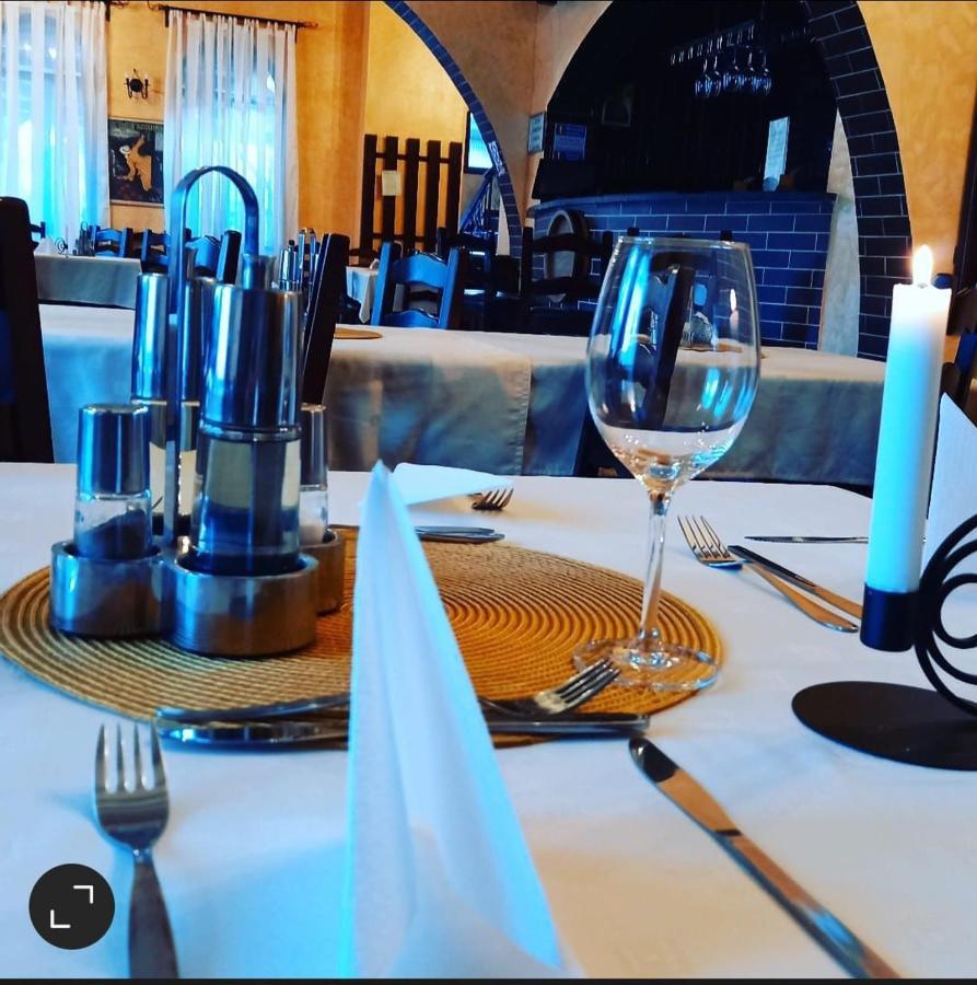 Restaurant Casa Miorita Hotel Buşteni Esterno foto